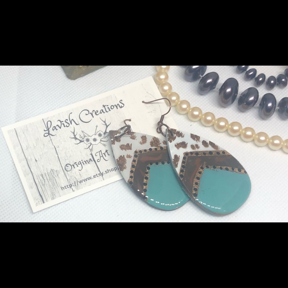 Hand Painted Originals Western Style Earrings - Picture 2 of 2